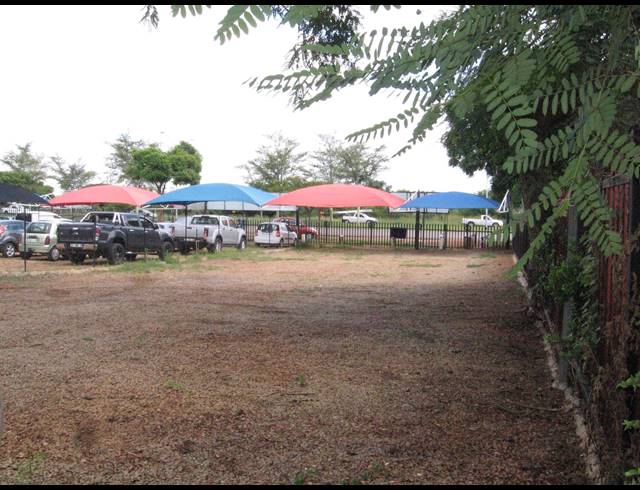 632M² RETAIL TO LET IN MONTANA PARK